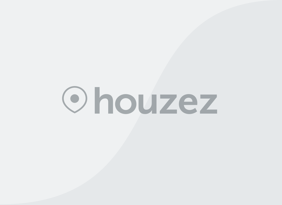 ให้เช่าเซนโทร บางนา กม.7หลังมุม ห่างMega Bangnaประมาน 700เมตร (สามารถลัดเข้าทางหลังห้างได้ไม่ต้องออกถนนใหญ่)