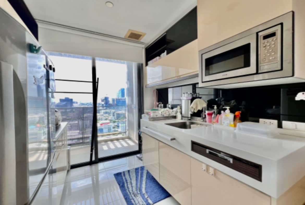 The Room Sukhumvit Bts Punwithi