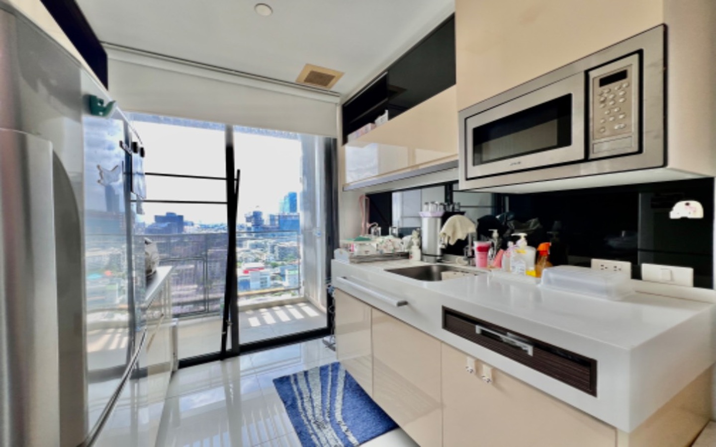 The Room Sukhumvit Bts Punwithi