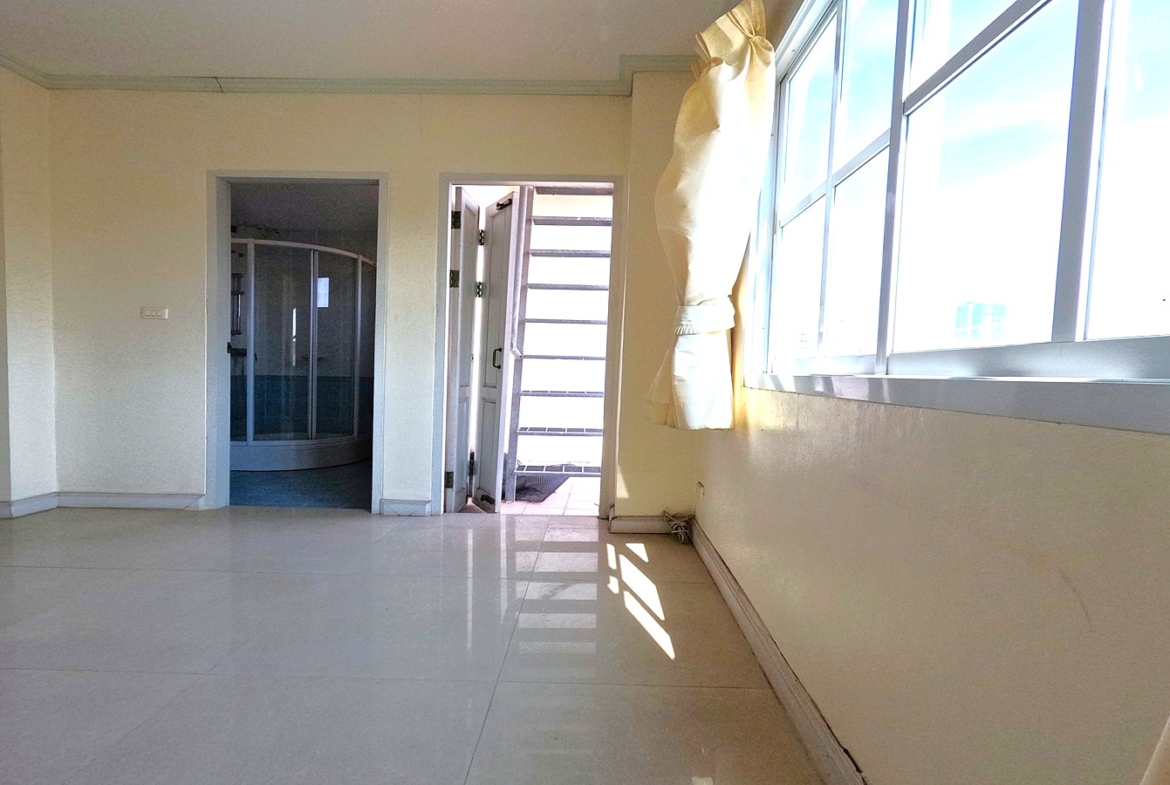 ทาวน์โฮม หมู่บ้านอรุณพัฒน์ พระราม 3-สาธุประดิษฐ์