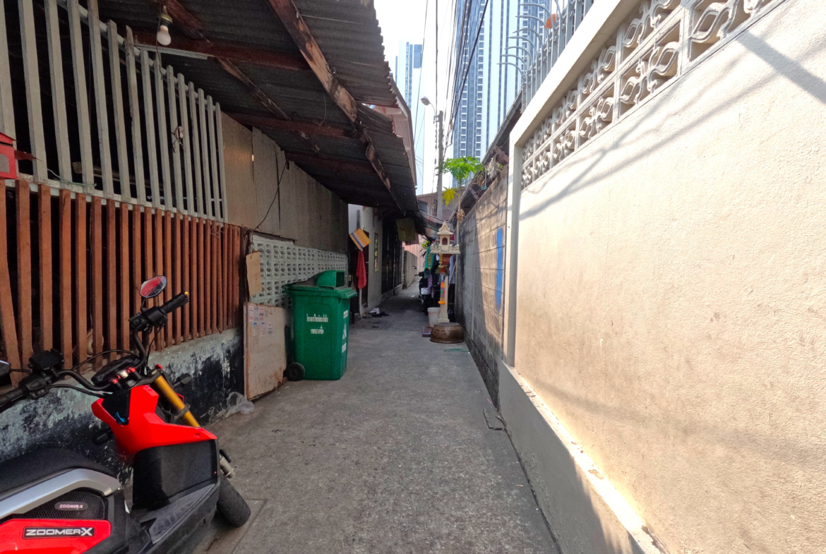 พัชรอพาร์ทเม้นท์ ประชาราษฎร์ สาย1 ซ.32