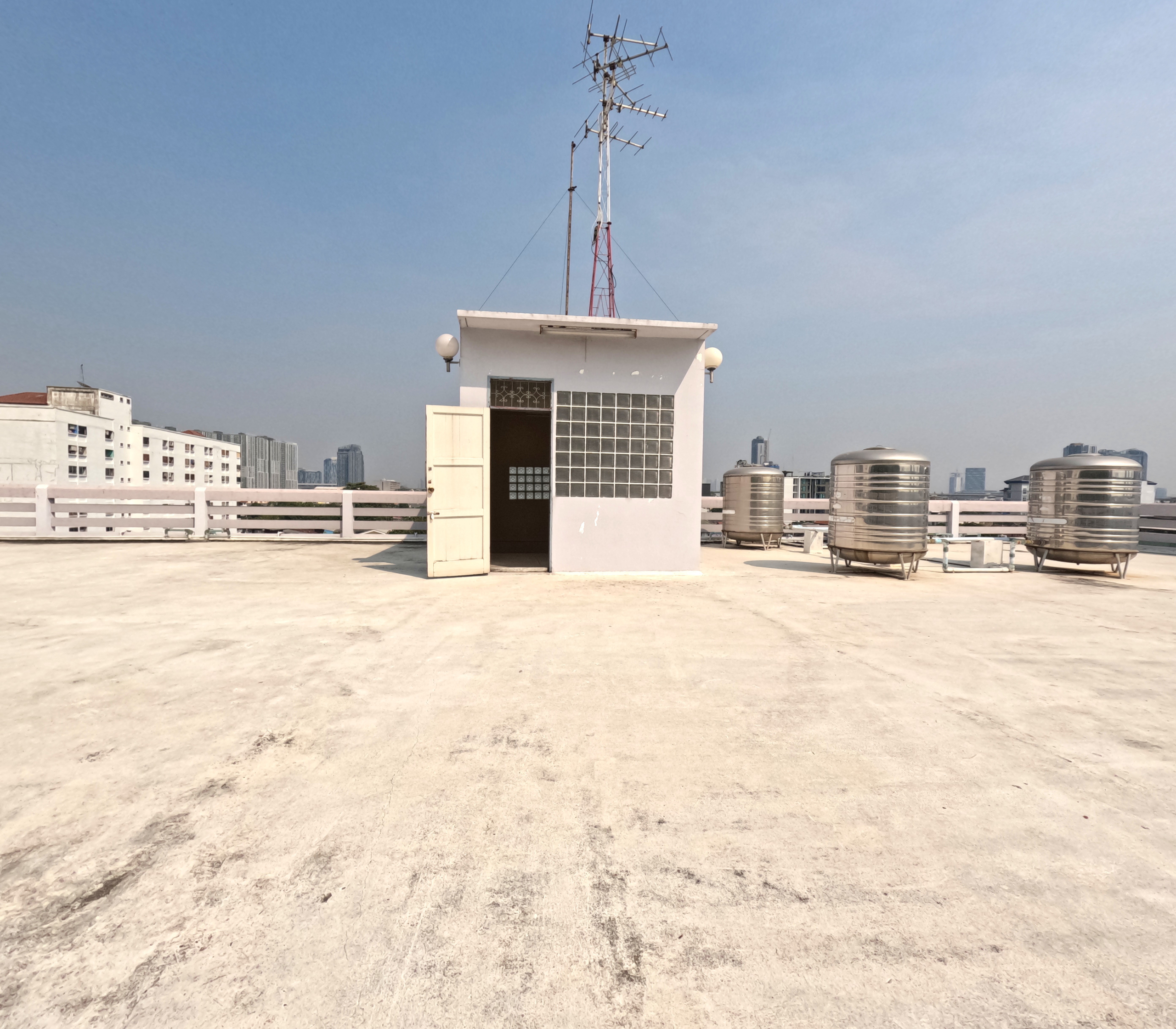 พัชรอพาร์ทเม้นท์ ประชาราษฎร์ สาย1 ซ.32