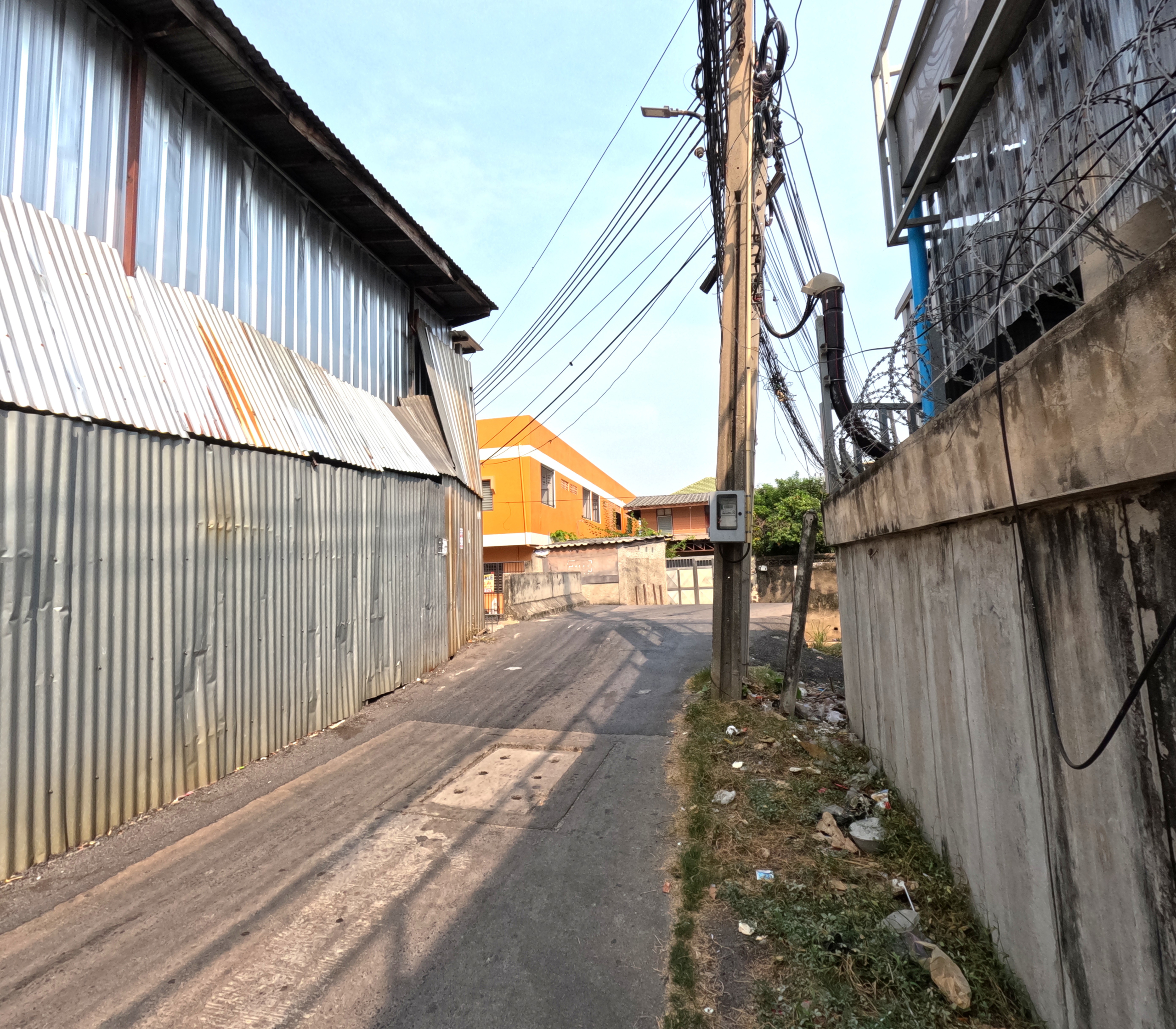 พัชรอพาร์ทเม้นท์ ประชาราษฎร์ สาย1 ซ.32