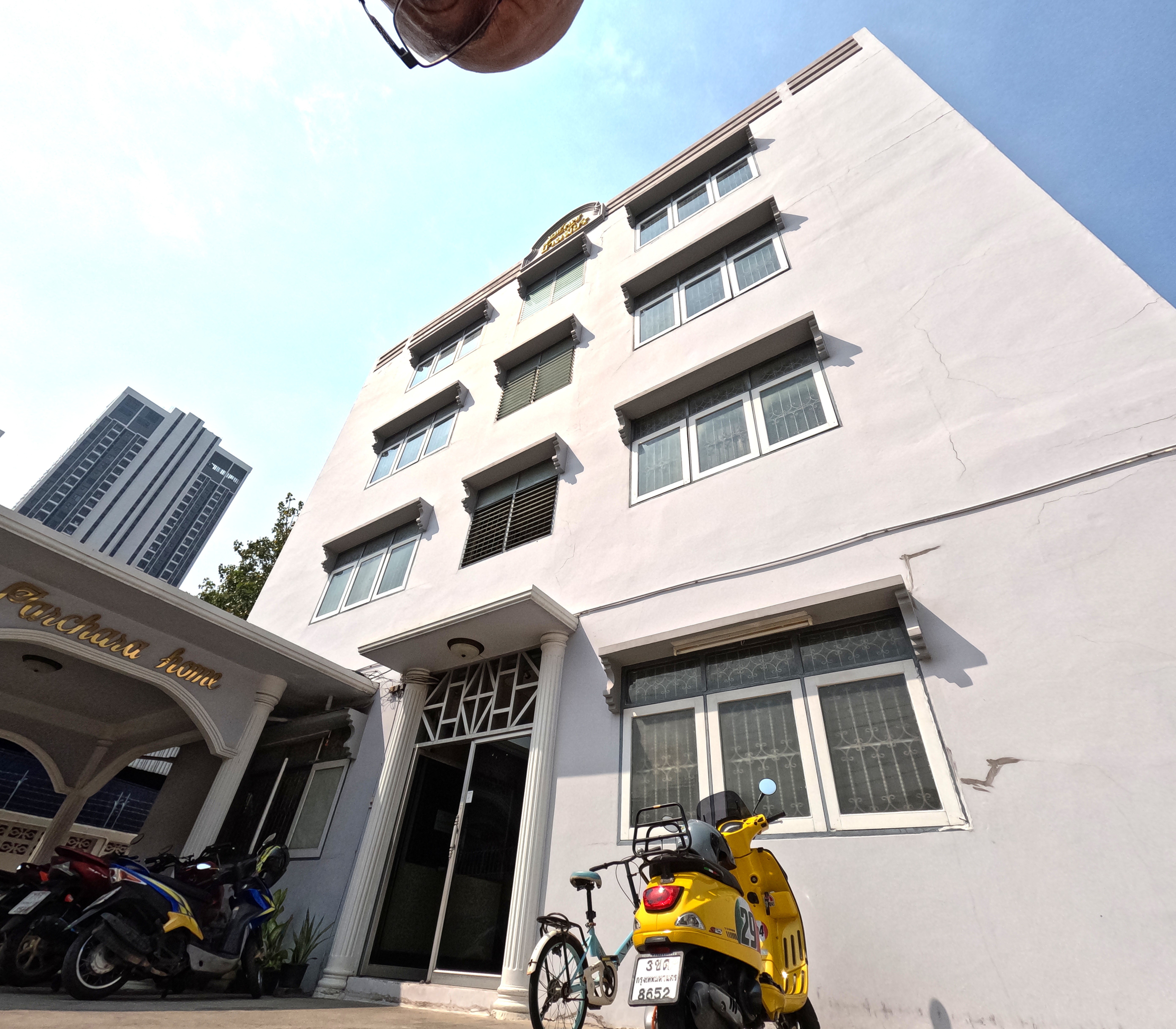 พัชรอพาร์ทเม้นท์ ประชาราษฎร์ สาย1 ซ.32