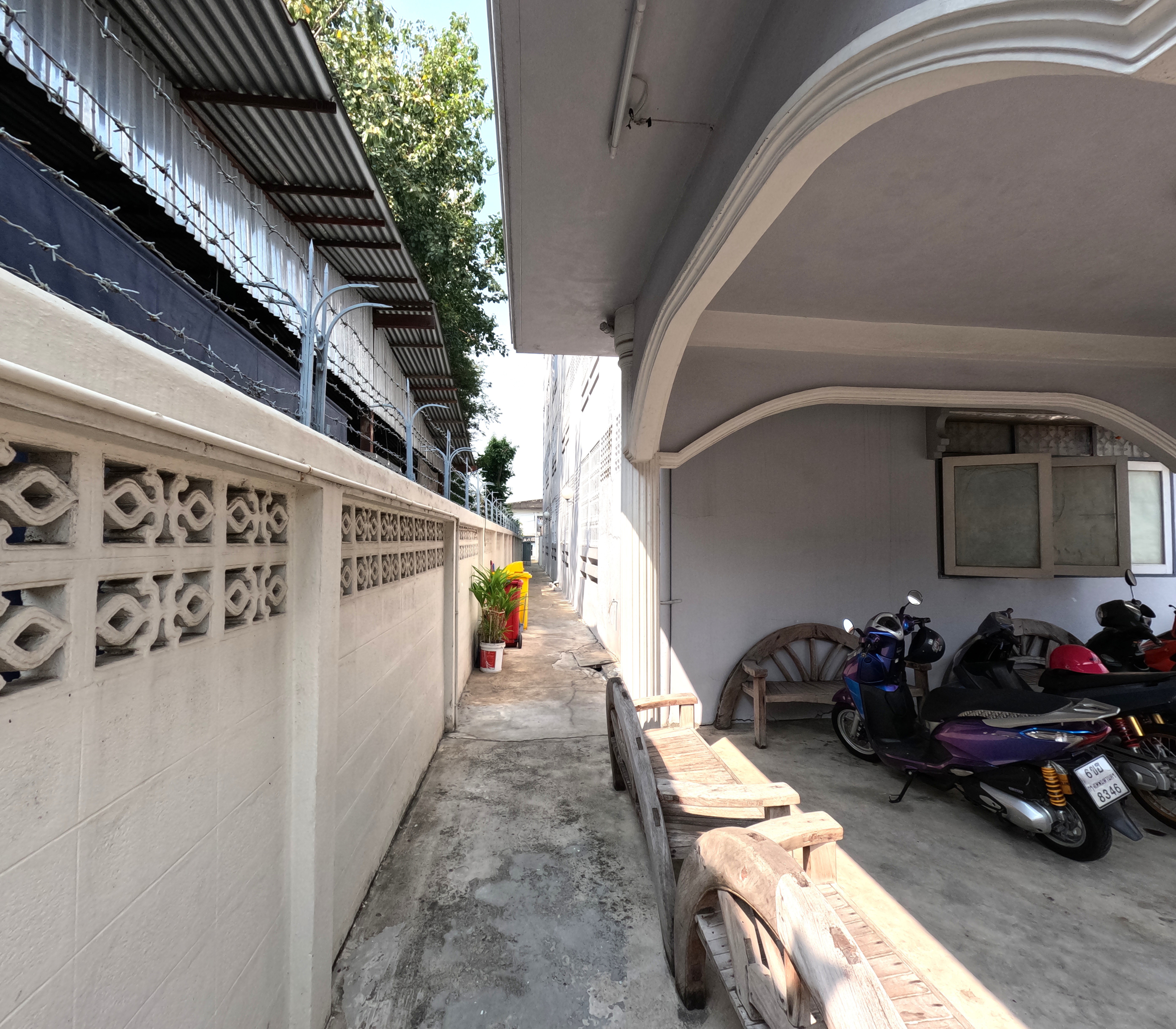 พัชรอพาร์ทเม้นท์ ประชาราษฎร์ สาย1 ซ.32