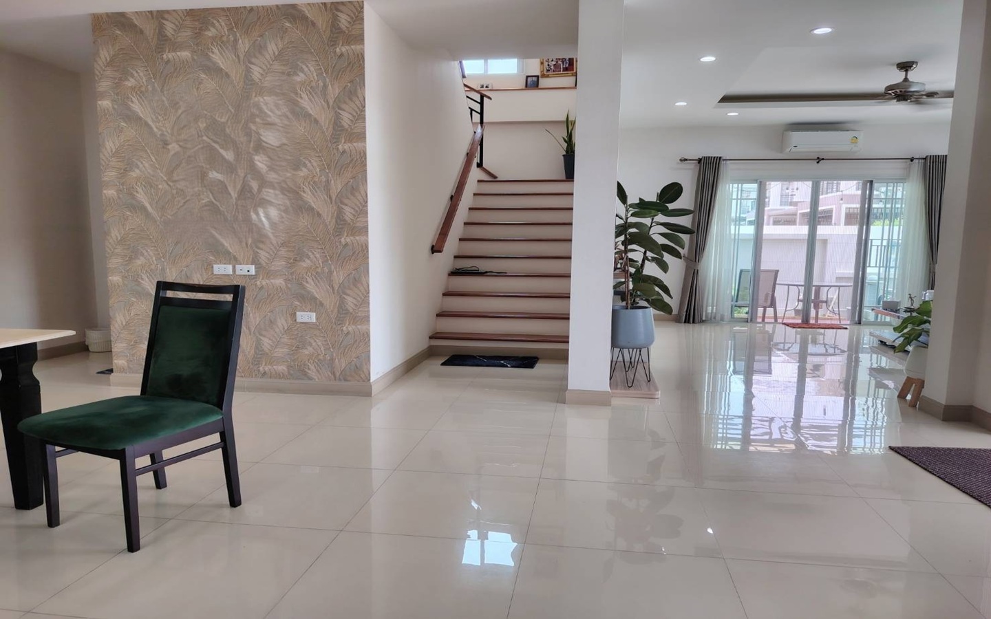 บ้านอิ่มอัมพร2 บ้านอิ่มอัมพร2 -66.1ตรว. หลังมุมใกล้ BtsและMrtบางหว้า