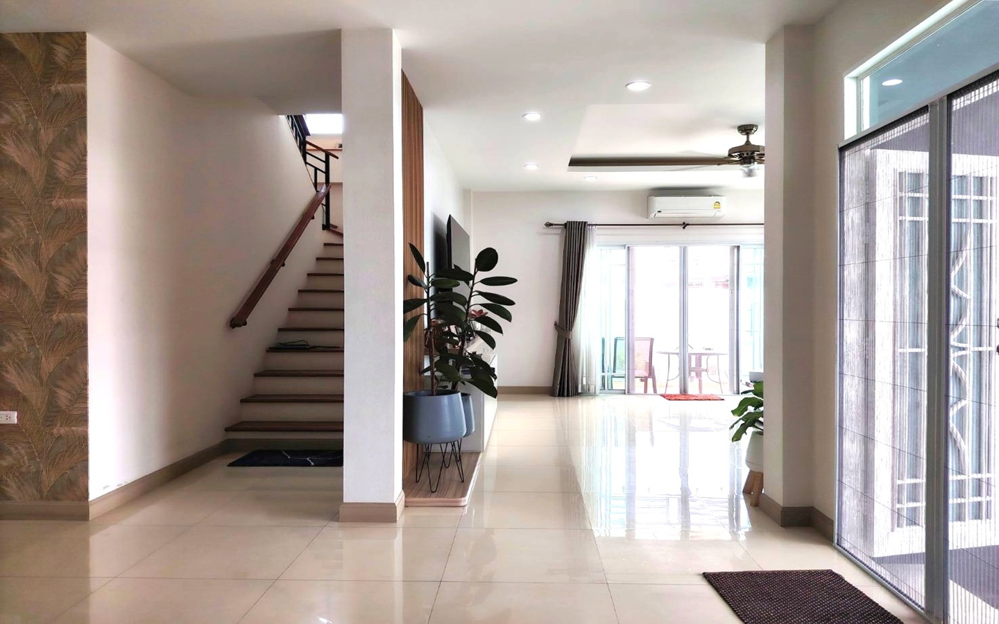 บ้านอิ่มอัมพร2 บ้านอิ่มอัมพร2 -66.1ตรว. หลังมุมใกล้ BtsและMrtบางหว้า