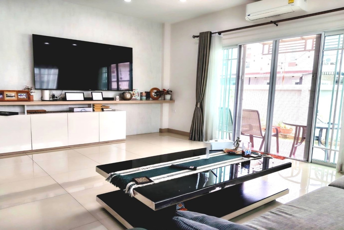 บ้านอิ่มอัมพร2 -66.1ตรว. หลังมุมใกล้ BtsและMrtบางหว้า