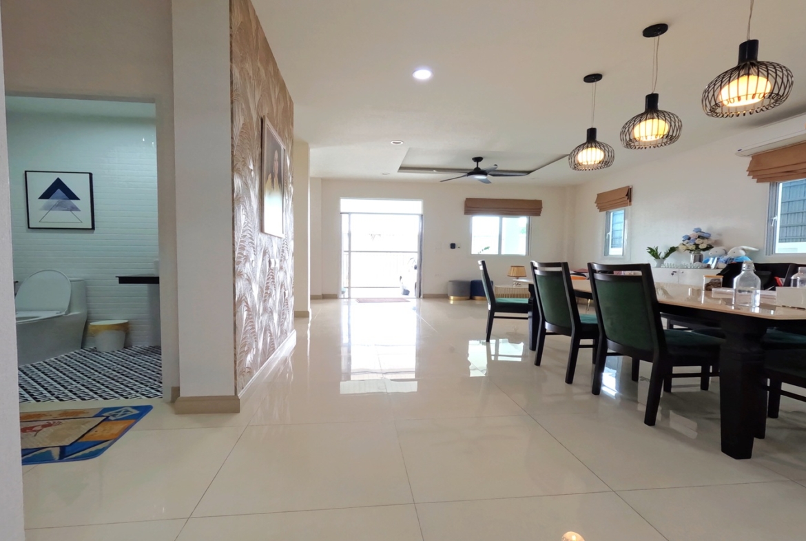 บ้านอิ่มอัมพร2 -66.1ตรว. หลังมุมใกล้ BtsและMrtบางหว้า