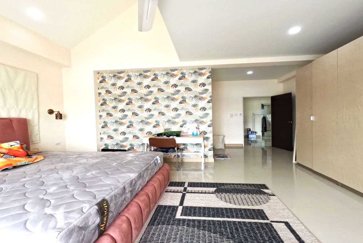 บ้านอิ่มอัมพร2 -66.1ตรว. หลังมุมใกล้ BtsและMrtบางหว้า