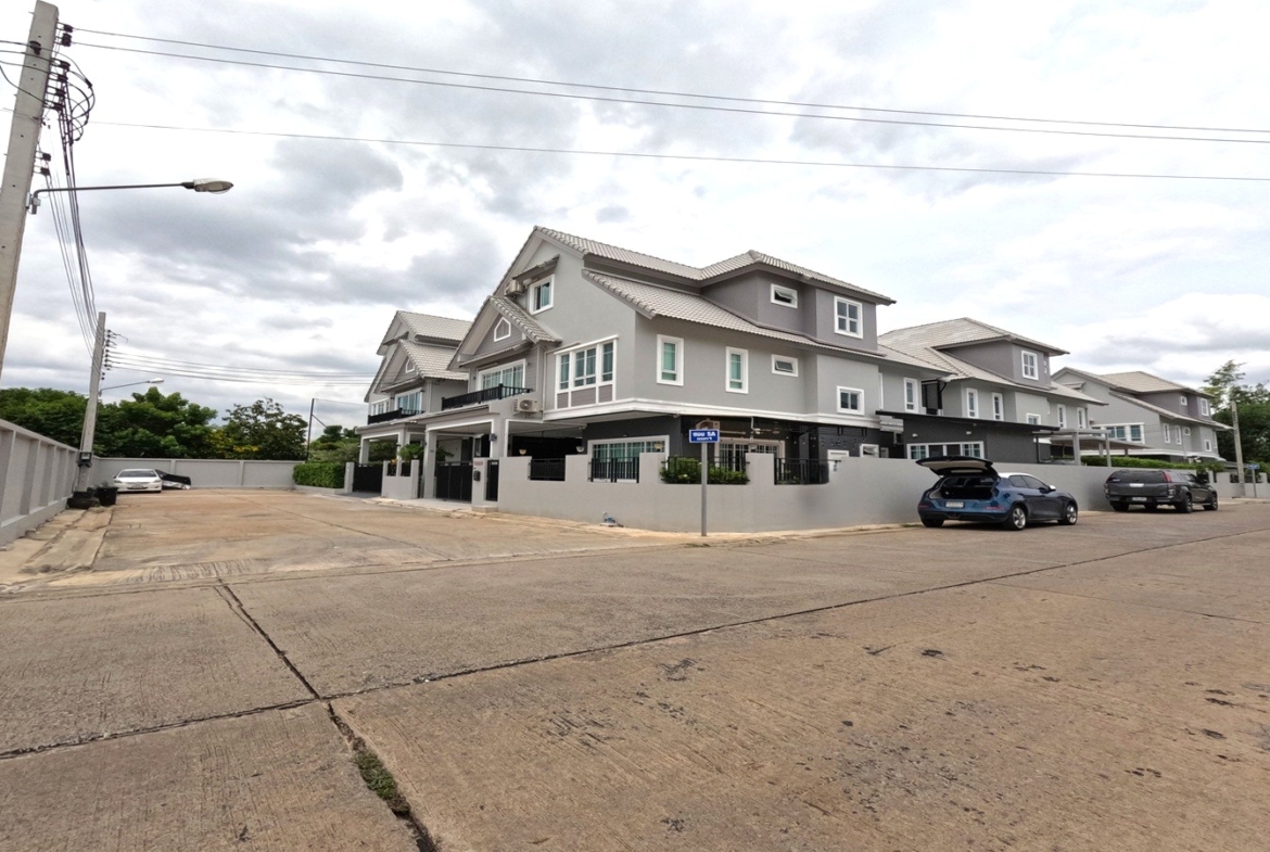 บ้านอิ่มอัมพร2 -66.1ตรว. หลังมุมใกล้ BtsและMrtบางหว้า