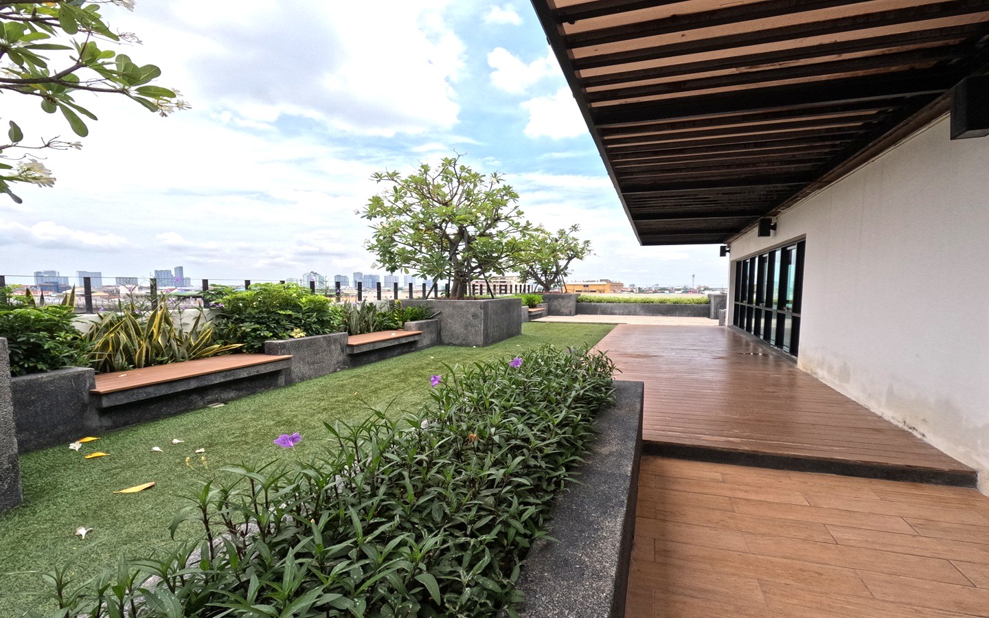 The Estate @ Thapra 29.8sqm.