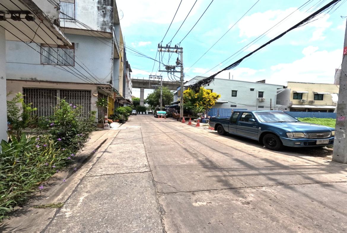 The Estate @ Thapra 29.8sqm.