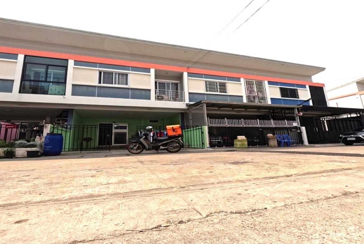 ทาวน์โฮม พระปิ่น12 พุทธสาคร สภาพดี