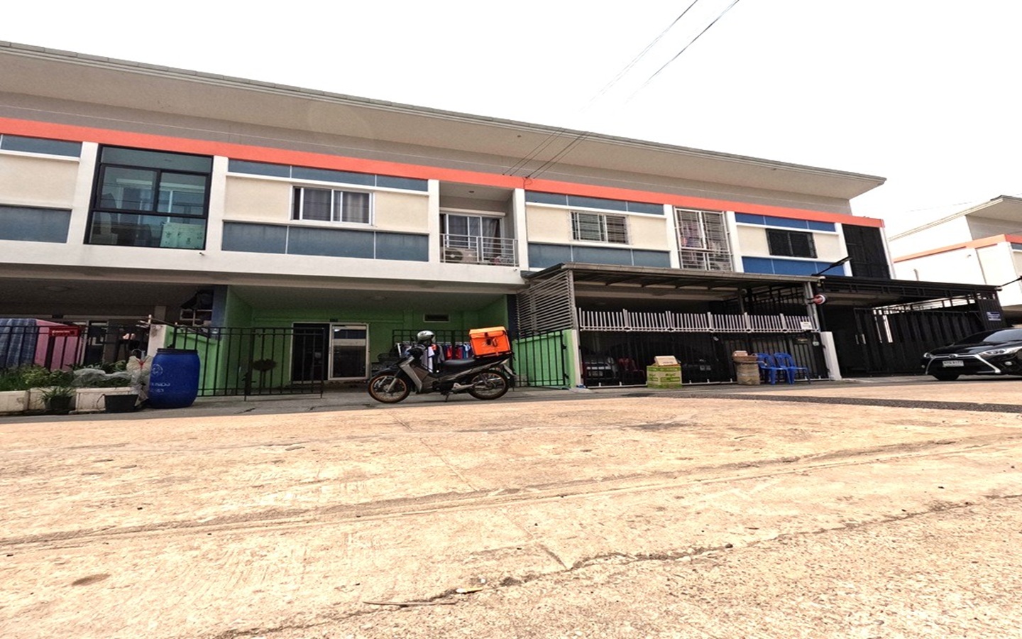 ทาวน์โฮม พระปิ่น12 พุทธสาคร สภาพดี