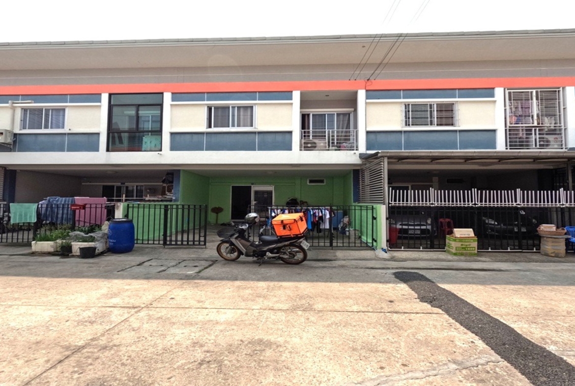 ทาวน์โฮม พระปิ่น12 พุทธสาคร สภาพดี