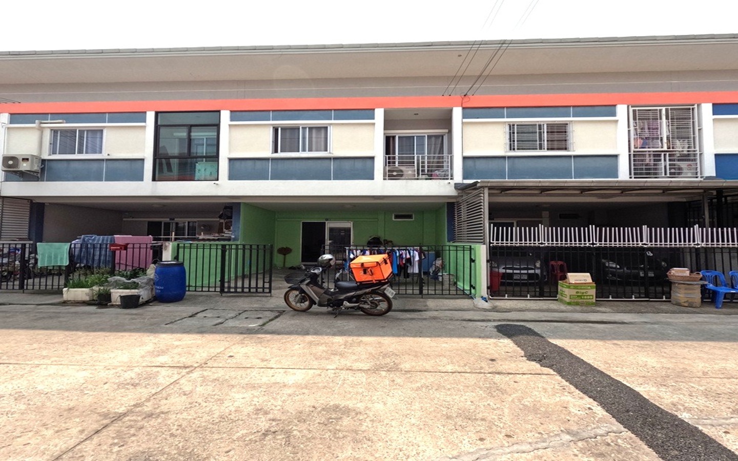 ทาวน์โฮม พระปิ่น12 พุทธสาคร สภาพดี