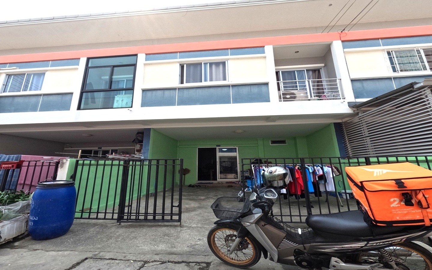 ทาวน์โฮม พระปิ่น12 พุทธสาคร สภาพดี