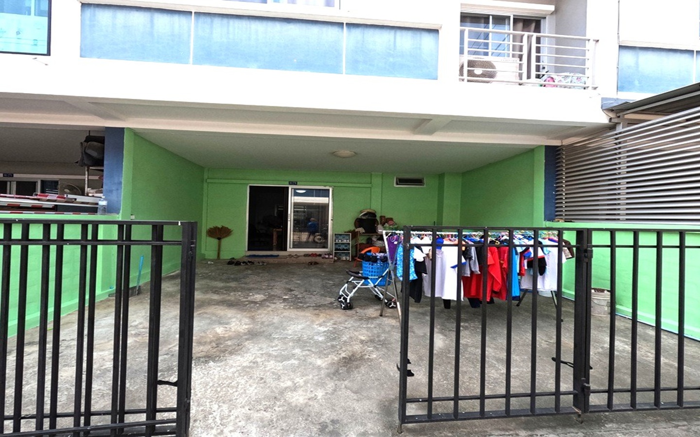 ทาวน์โฮม พระปิ่น12 พุทธสาคร สภาพดี