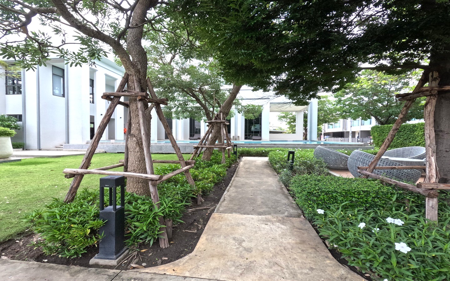 ทาวน์โฮมพลีโน่ พระราม9-กรุงเทพกรีฑา2ตัดใหม่