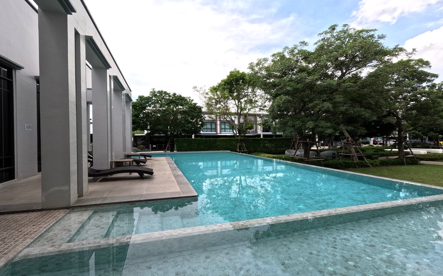 ทาวน์โฮมพลีโน่ พระราม9-กรุงเทพกรีฑา2ตัดใหม่