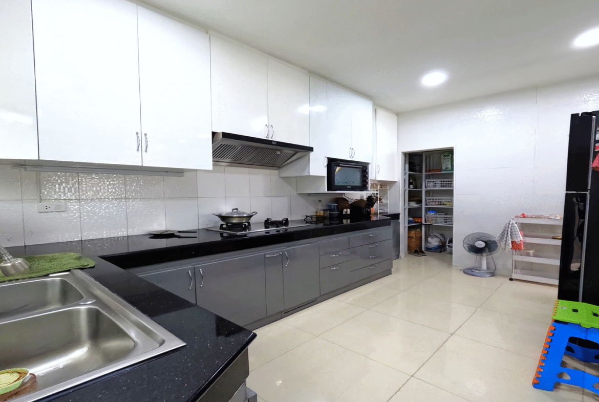 บ้านอิ่มอัมพร2 -66.1ตรว. หลังมุมใกล้ BtsและMrtบางหว้า