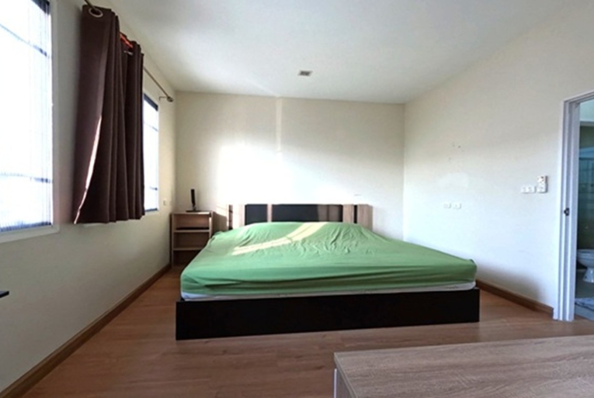 ทาวน์โฮม โกลเด้นทาวน์2 ต่อเติม พร้อมอยู่