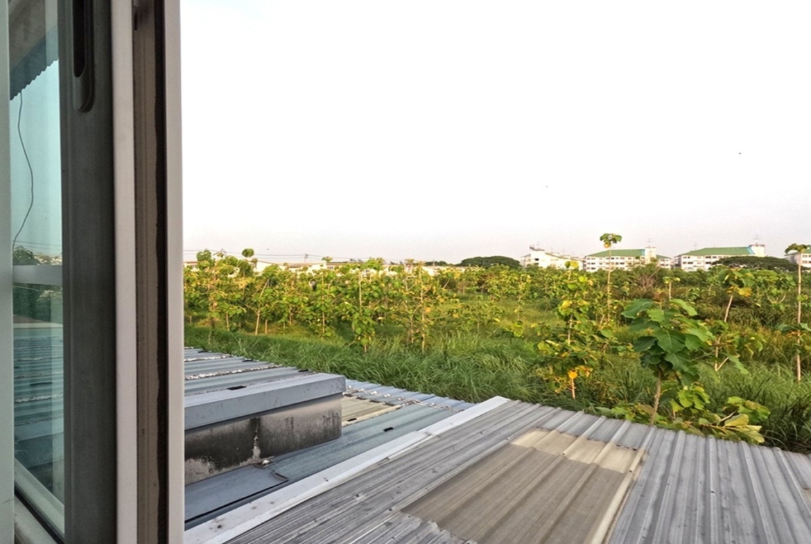 ทาวน์โฮม โกลเด้นทาวน์2 ต่อเติม พร้อมอยู่