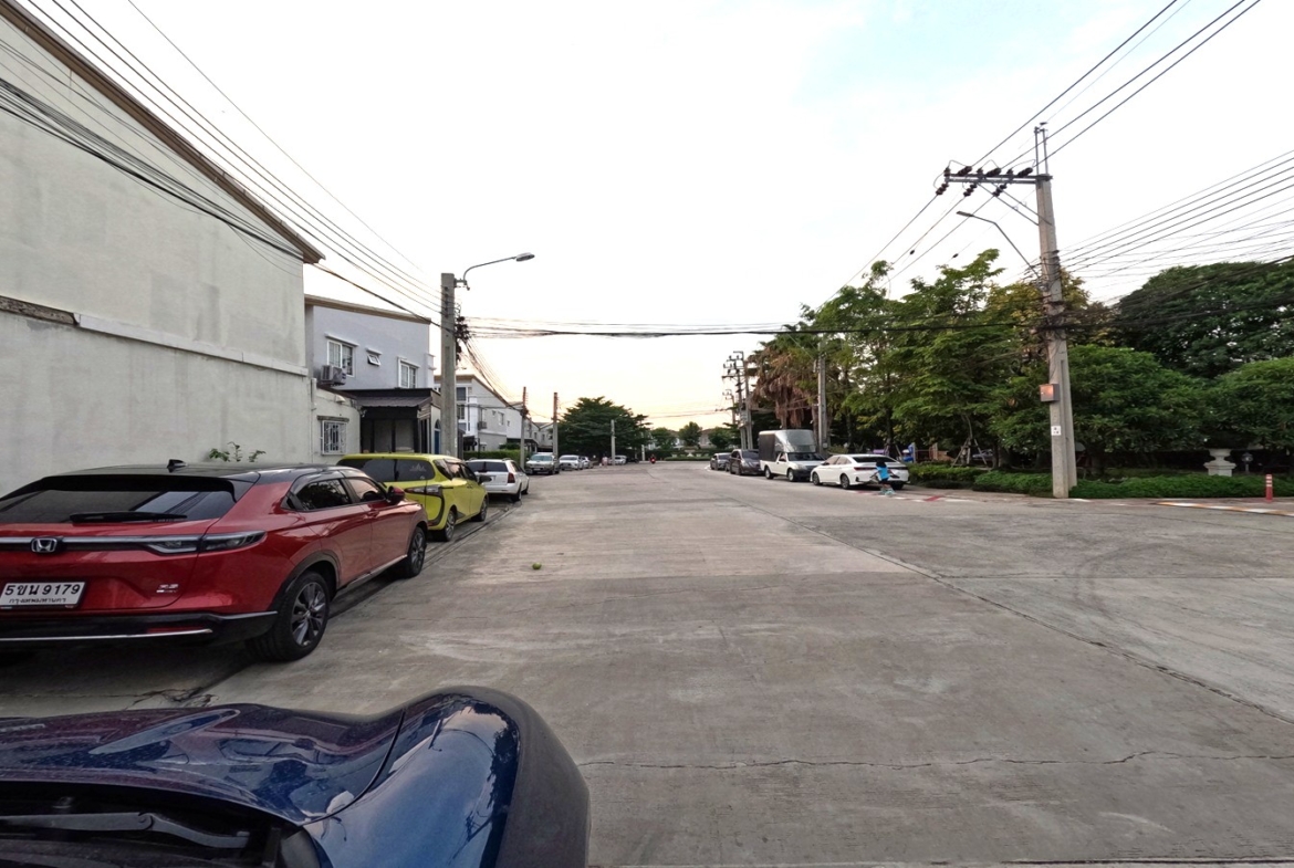 ทาวน์โฮม โกลเด้นทาวน์2 ต่อเติม พร้อมอยู่