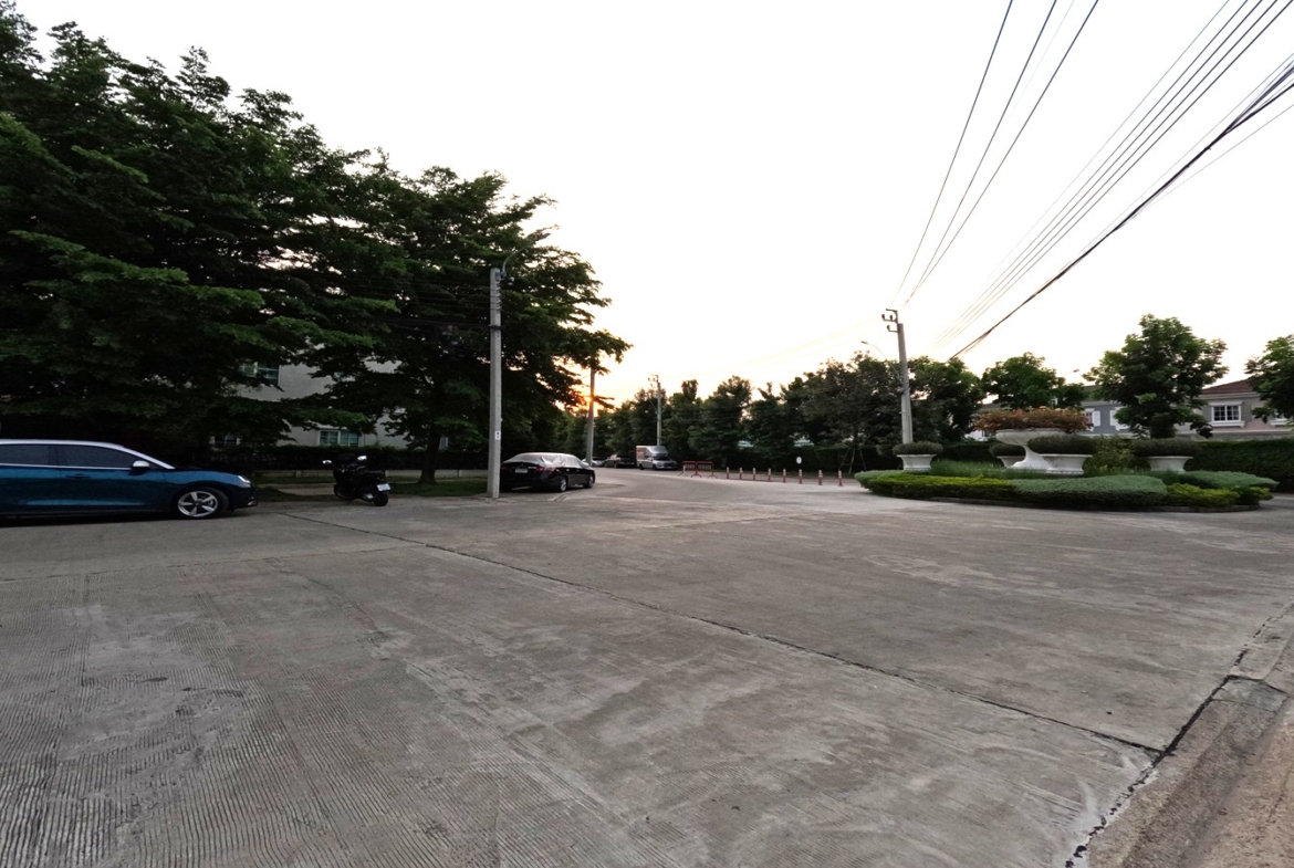 ทาวน์โฮม โกลเด้นทาวน์2 ต่อเติม พร้อมอยู่