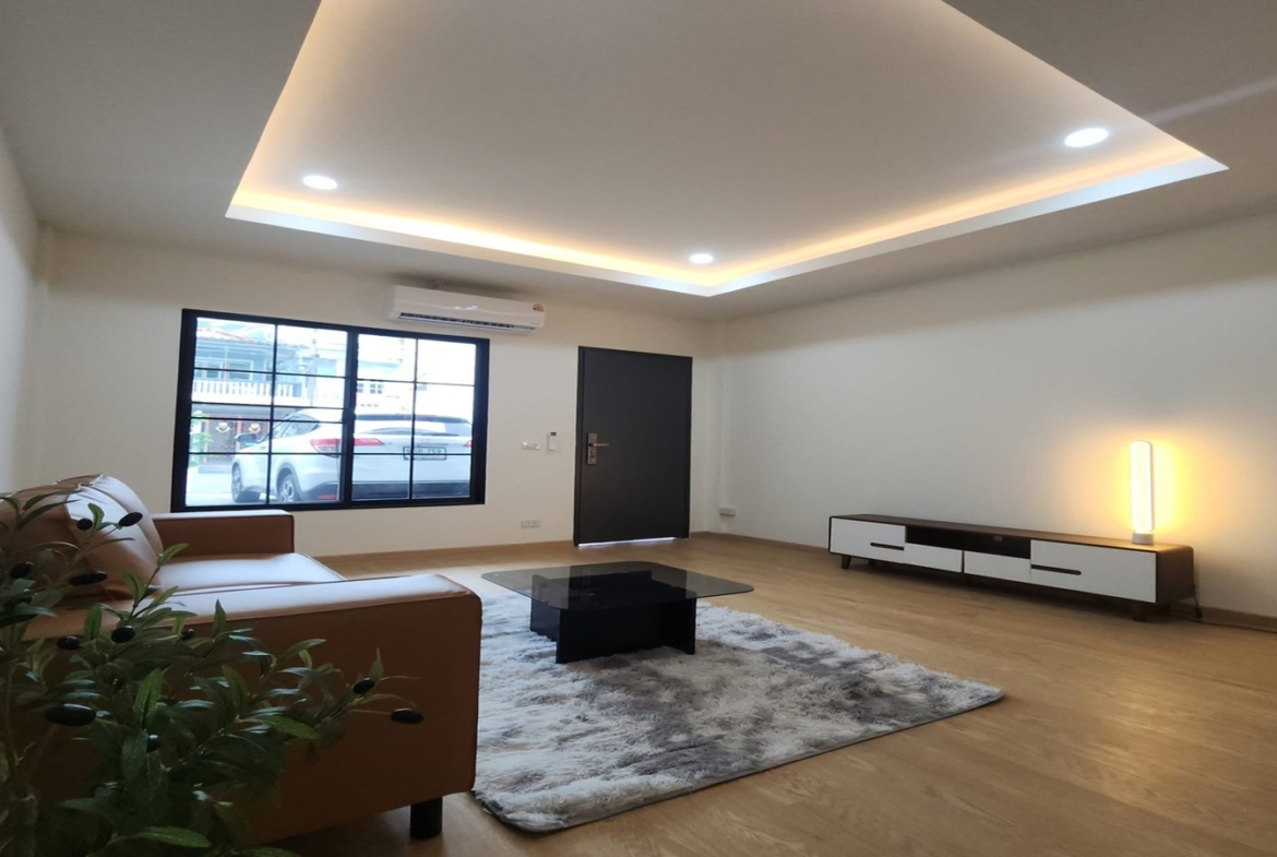 บ้านทาวน์เฮ้าส์ รีโนเวทใหม่ ม.พรร่มเย็น ลำลูกกา–คูคต