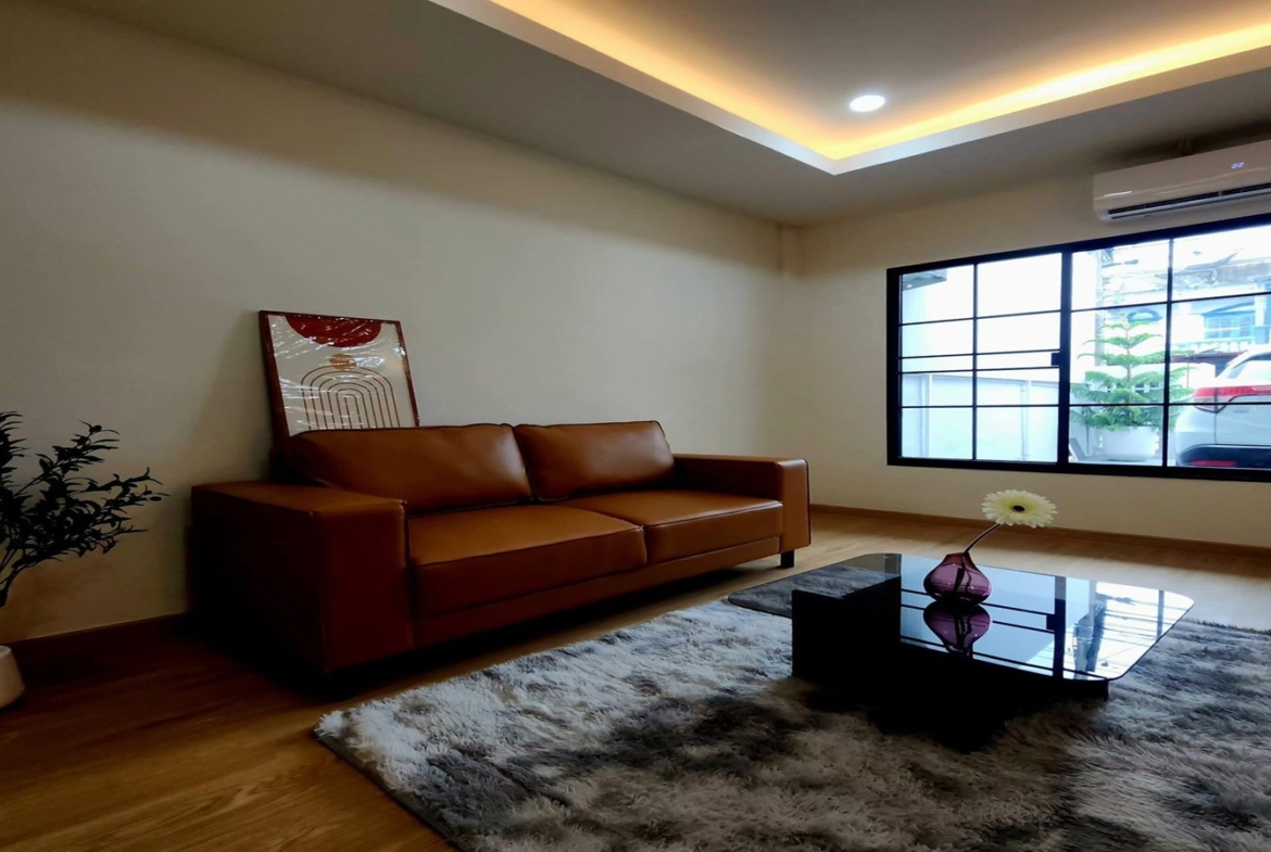 บ้านทาวน์เฮ้าส์ รีโนเวทใหม่ ม.พรร่มเย็น ลำลูกกา–คูคต